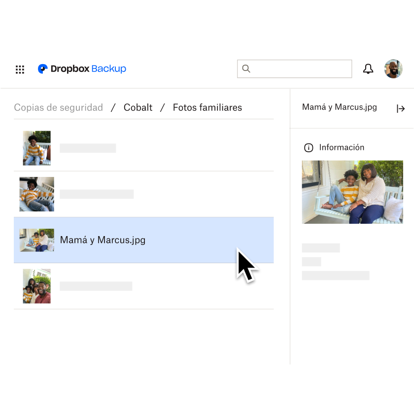 Foto de una abuela y su nieto sentados en un porche que se ha guardado como archivo JPG en una carpeta de fotos familiares de Dropbox Backup.